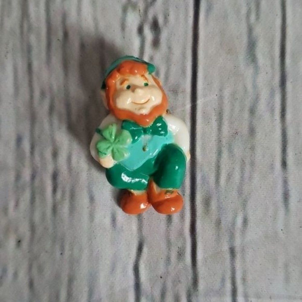 Vintage Gibson Greetings St Patricks Day Leprechaun Brooch Pin